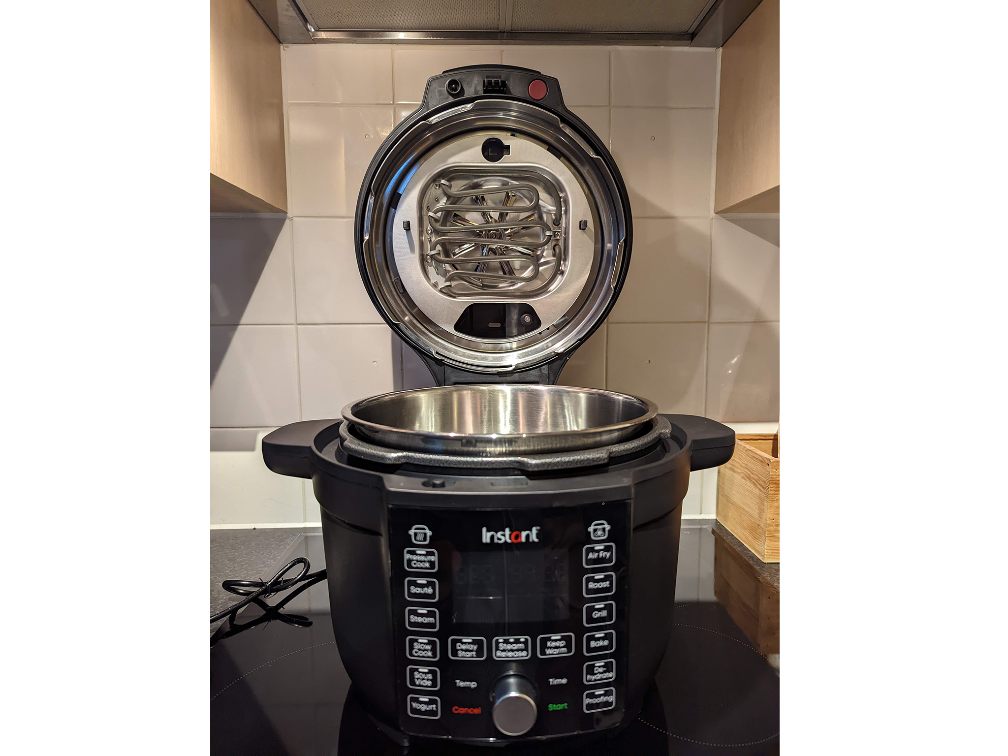 Instant pot air best sale fryer lid 220v